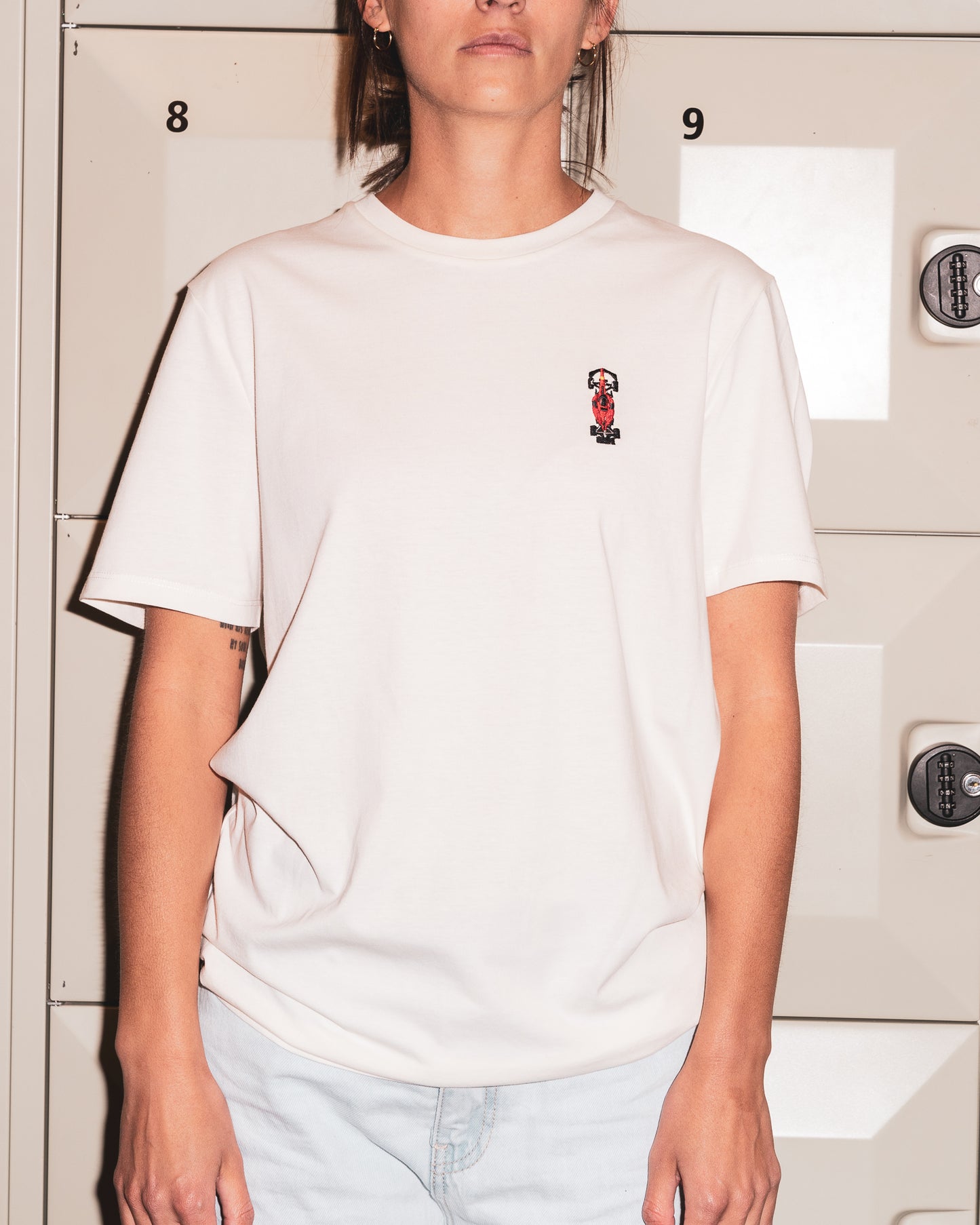 23FER — Embroidery T-shirt